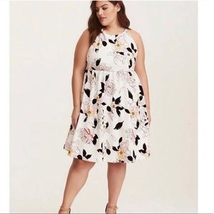 Torrid spring halter top MIDI Dress